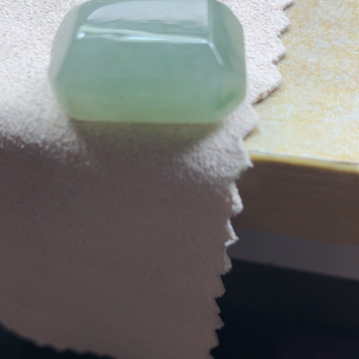 翡翠颈饰未镶嵌吊坠