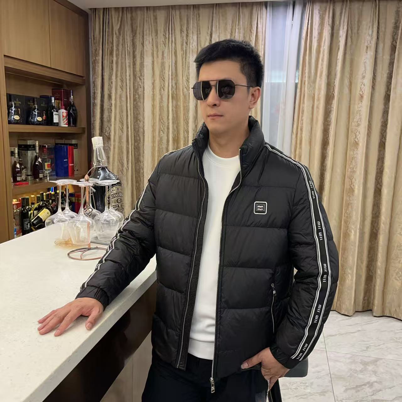 【羽绒服】2025秋冬男士新款潮流外套高级轻奢欧货时尚休闲8583