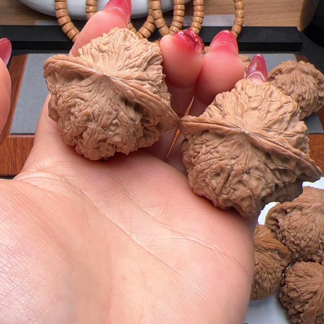 文玩核桃把件龙洞裕45