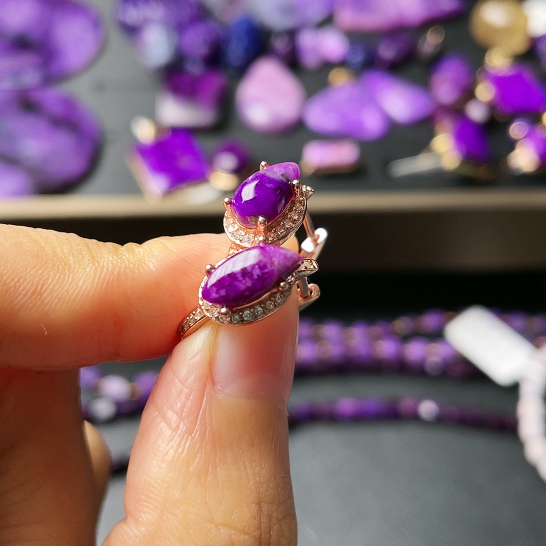 苏纪石（舒俱来）耳扣银S925镶嵌