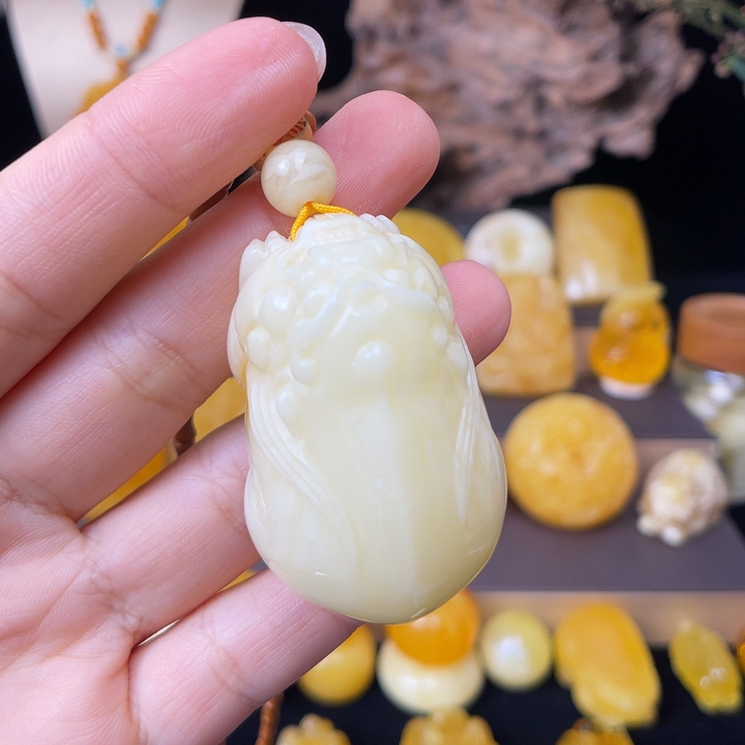 琥珀未镶嵌珠宝奇石