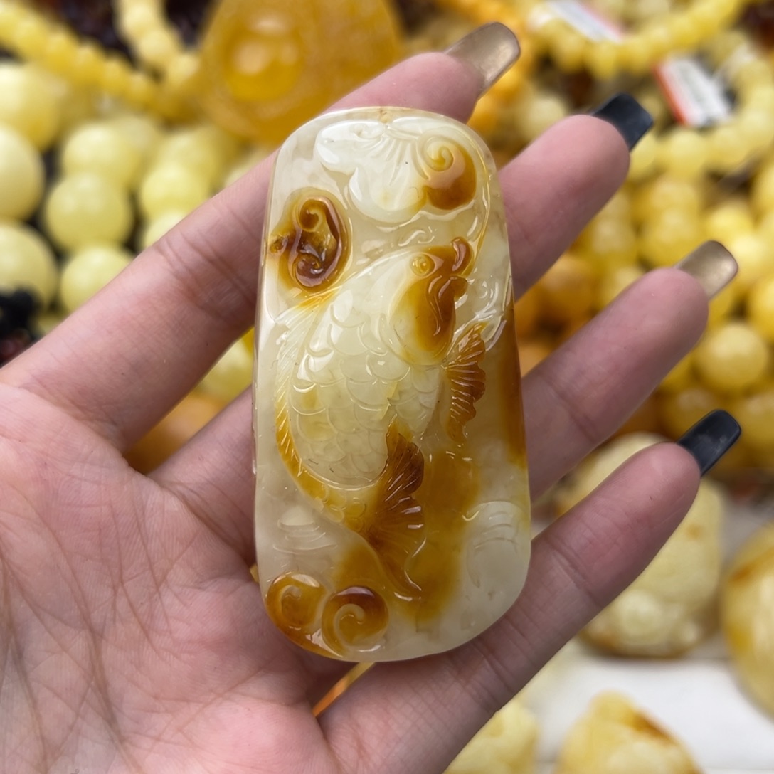 琥珀珠宝奇石未镶嵌