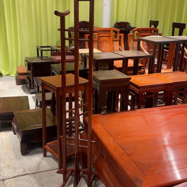 非洲花衣架一个山**峰