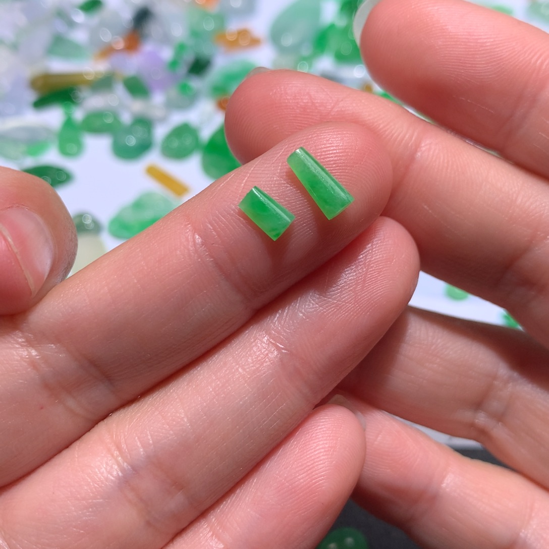 翡翠挂件未镶嵌裸石