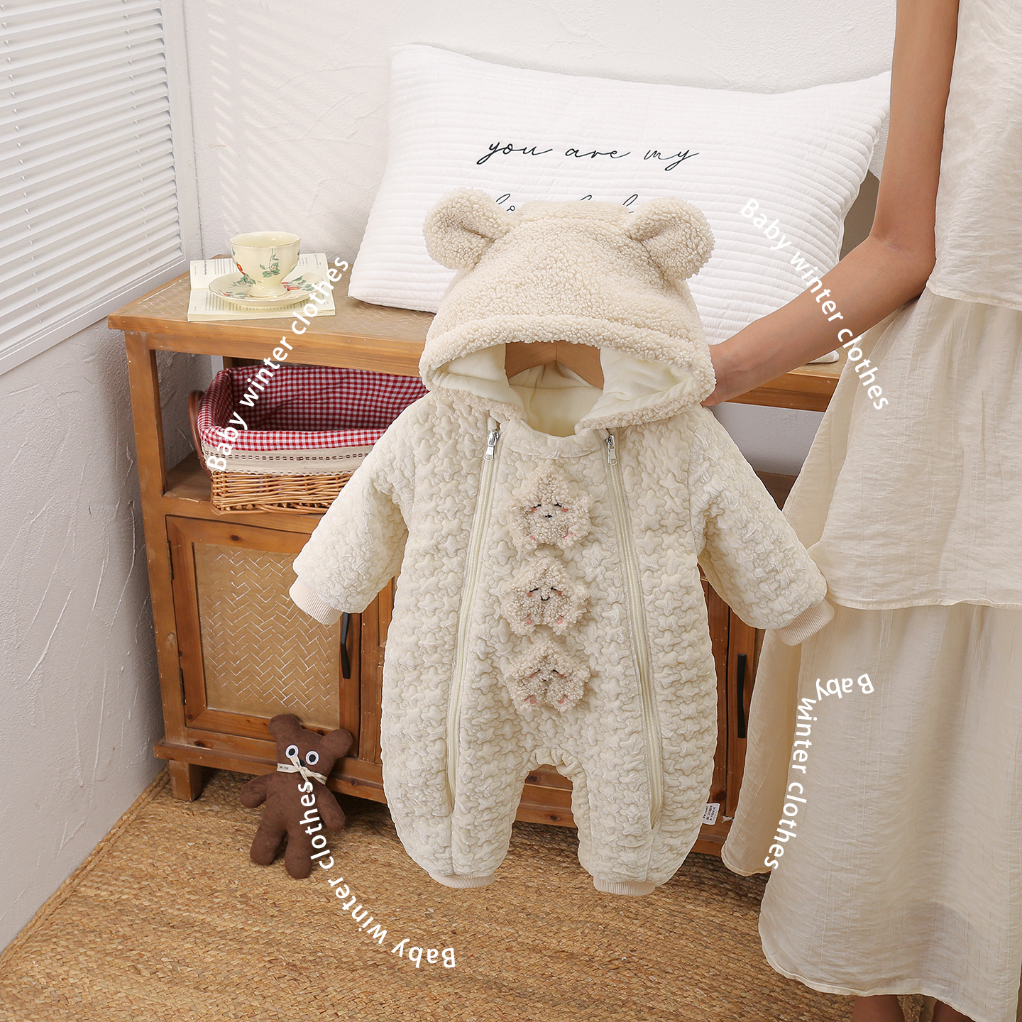 婴儿秋冬装连体衣新生儿宝宝深秋季夹棉加绒衣服小月龄初冬款哈衣