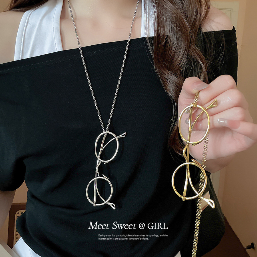 钛钢项链 做旧金属眼镜吊坠项链女长款小众设计感个性时尚毛衣链