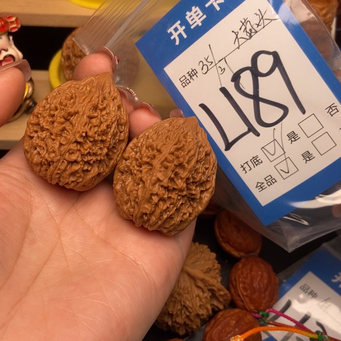 桃核吊坠核桃大蒜