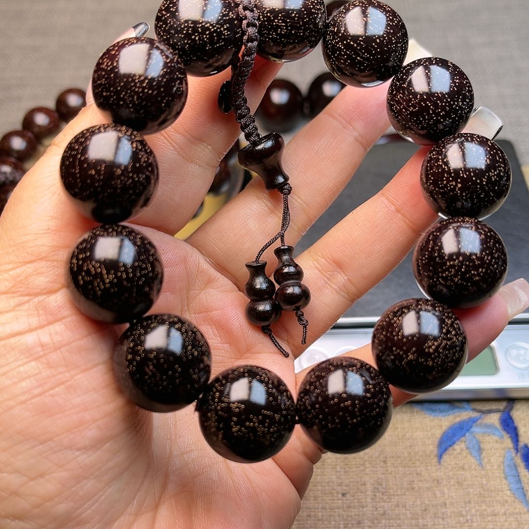 檀香紫檀（小叶紫檀）清****?1.8 13颗爆星