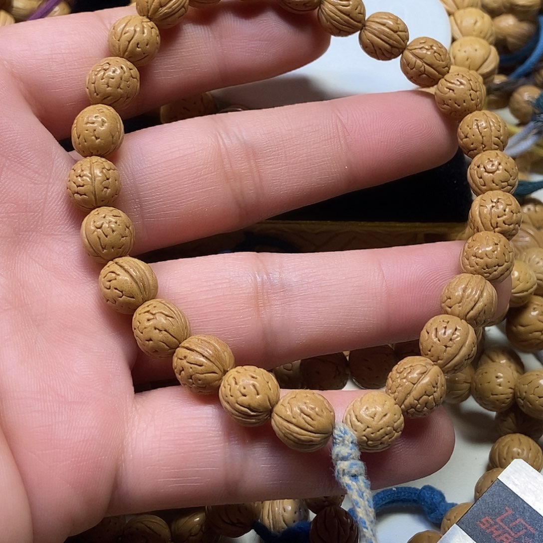 大***哥吊坠桃核333333333