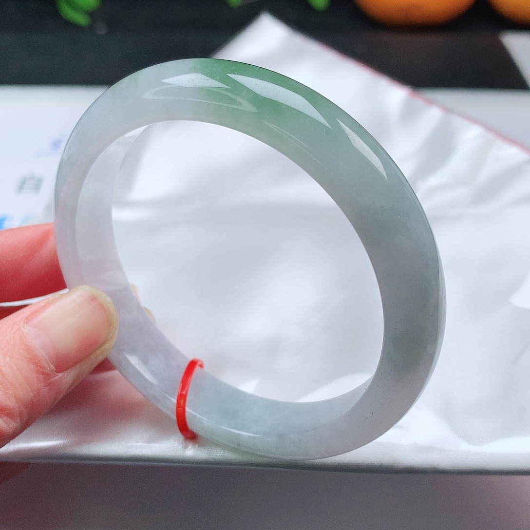 翡翠手镯未镶嵌57圈