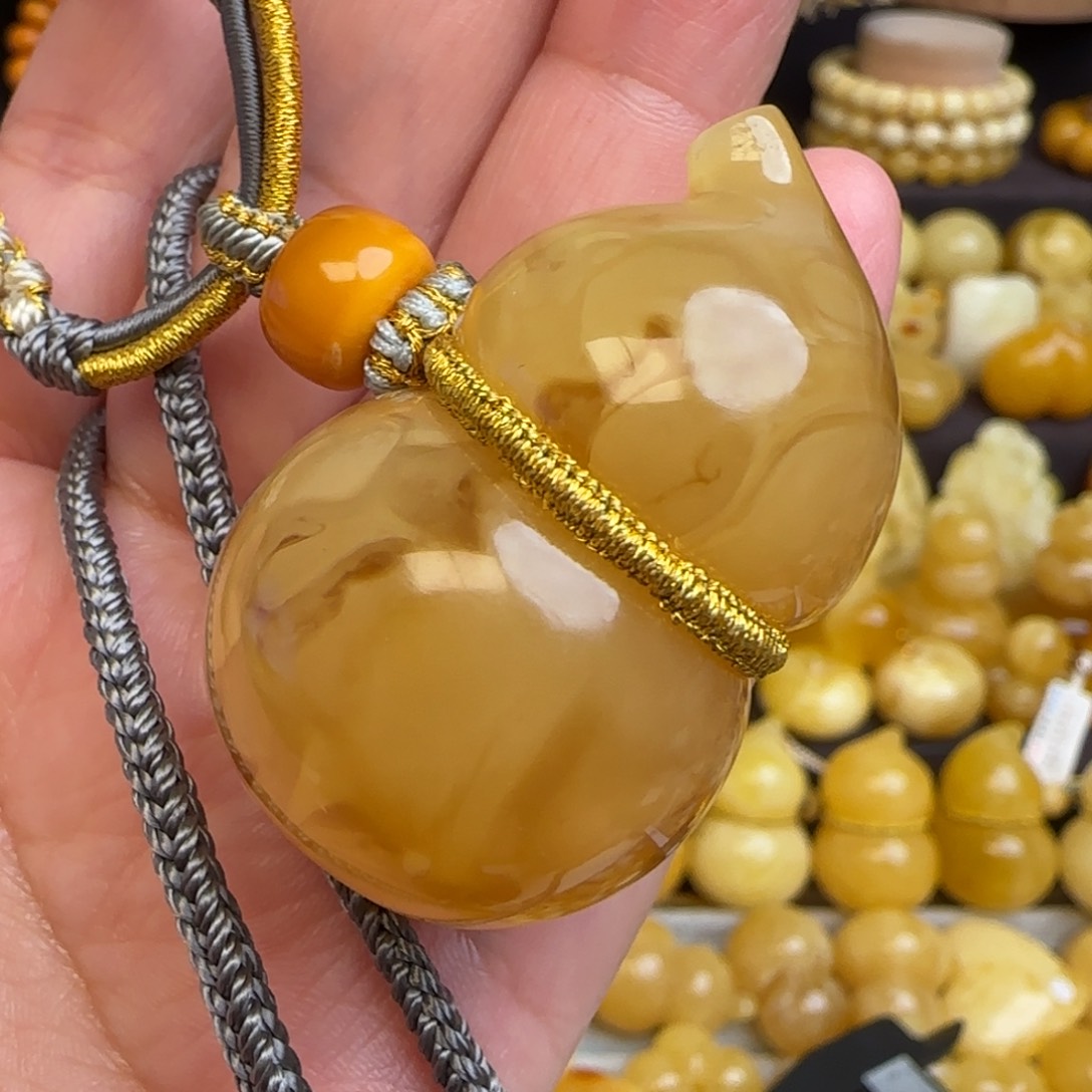 蜜蜡未镶嵌套链天然俄料蜜糖红溶洞妖花蜜蜡葫芦吊坠