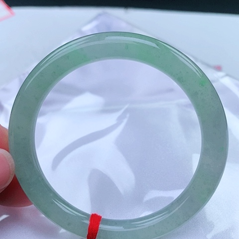 翡翠手镯（圆镯）未镶嵌6 号翡翠手镯