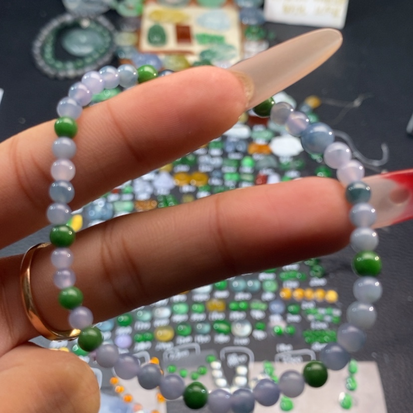 【闪购商品】翡翠挂件未镶嵌珠串