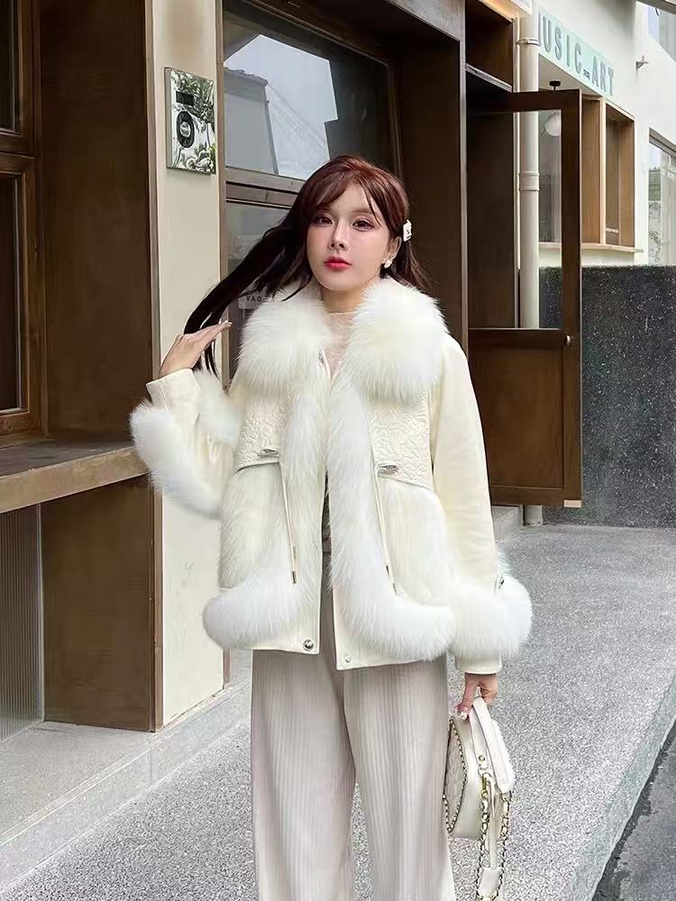 DOUSHEHUI    韩苑风范狐狸毛绵羊皮皮草服饰外套