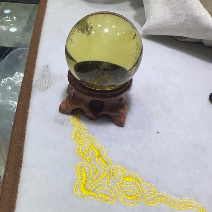 水晶水晶摆件未镶嵌娇*?