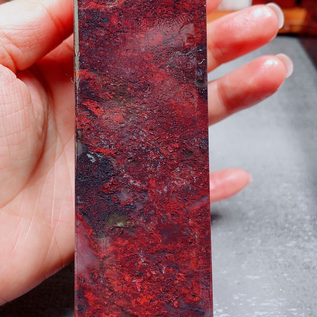 玉桂林鸡血玉印章镇尺10
