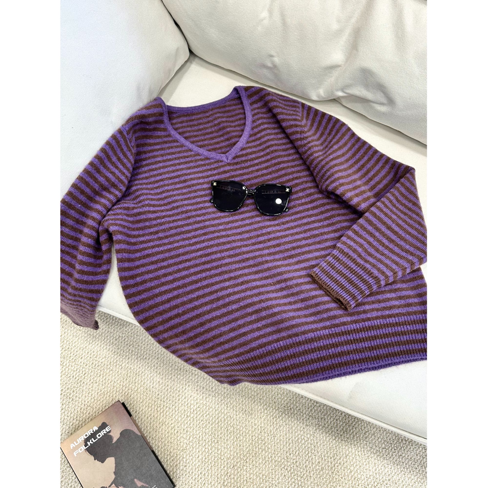 2025年新款条纹v领撞色套头毛衣打底衫女秋冬软糯宽松韩系针织衫