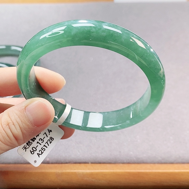 【闪购商品】翡翠手镯（圆镯）未镶嵌