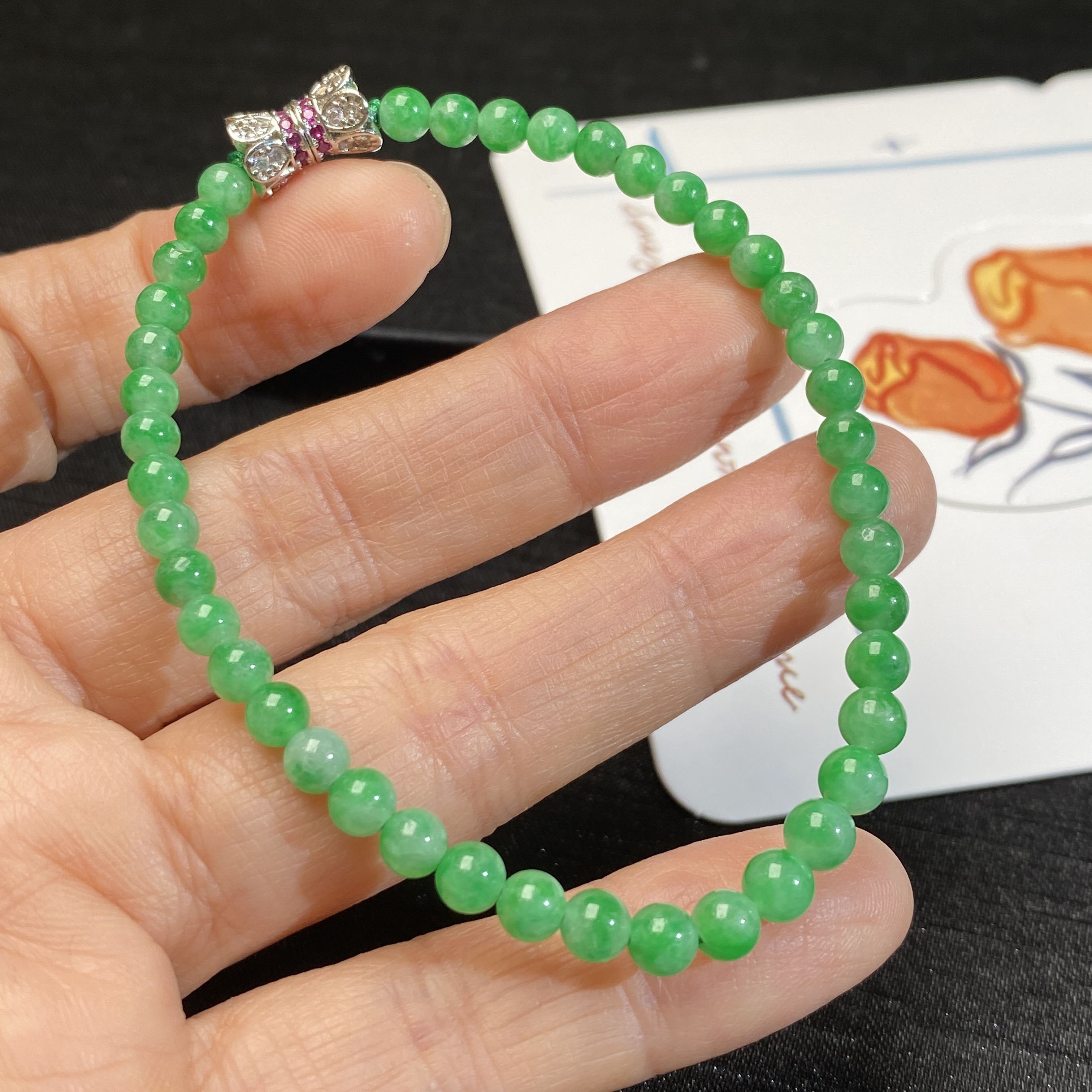 3.9~4.6mm阳绿圆珠翡翠手串 种老色好 水润 上手大气