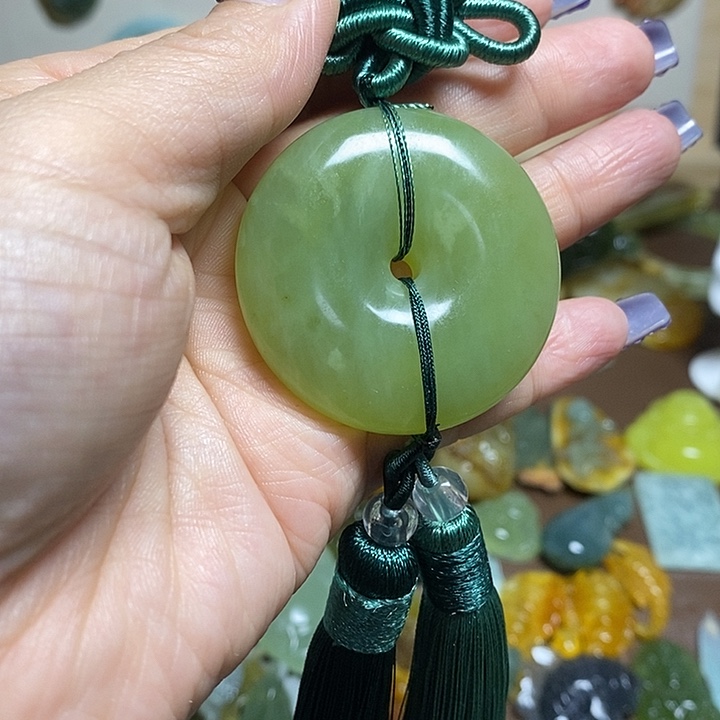 蛇纹石玉车挂未镶嵌