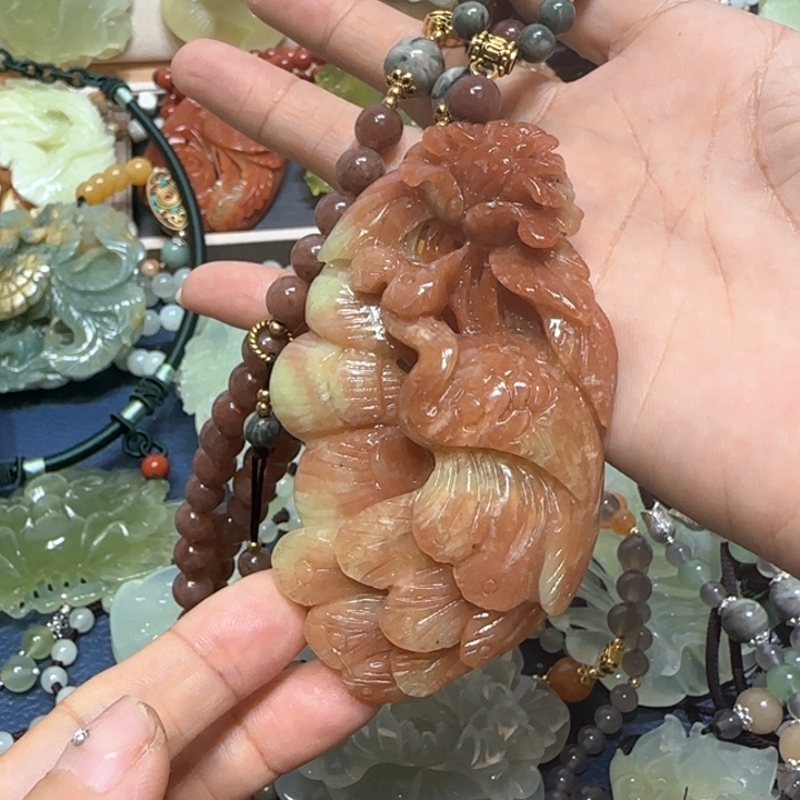 蛇纹石玉吊坠未镶嵌