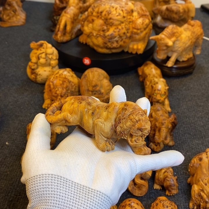 柏木遥***空老虎手把件手把件