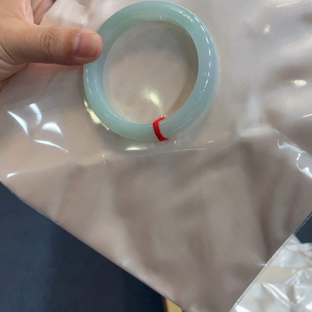 雪****翡翠未镶嵌手镯手镯