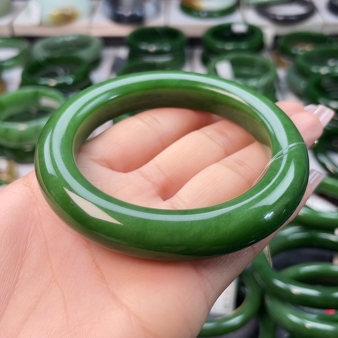 和田玉（碧玉）手镯未镶嵌