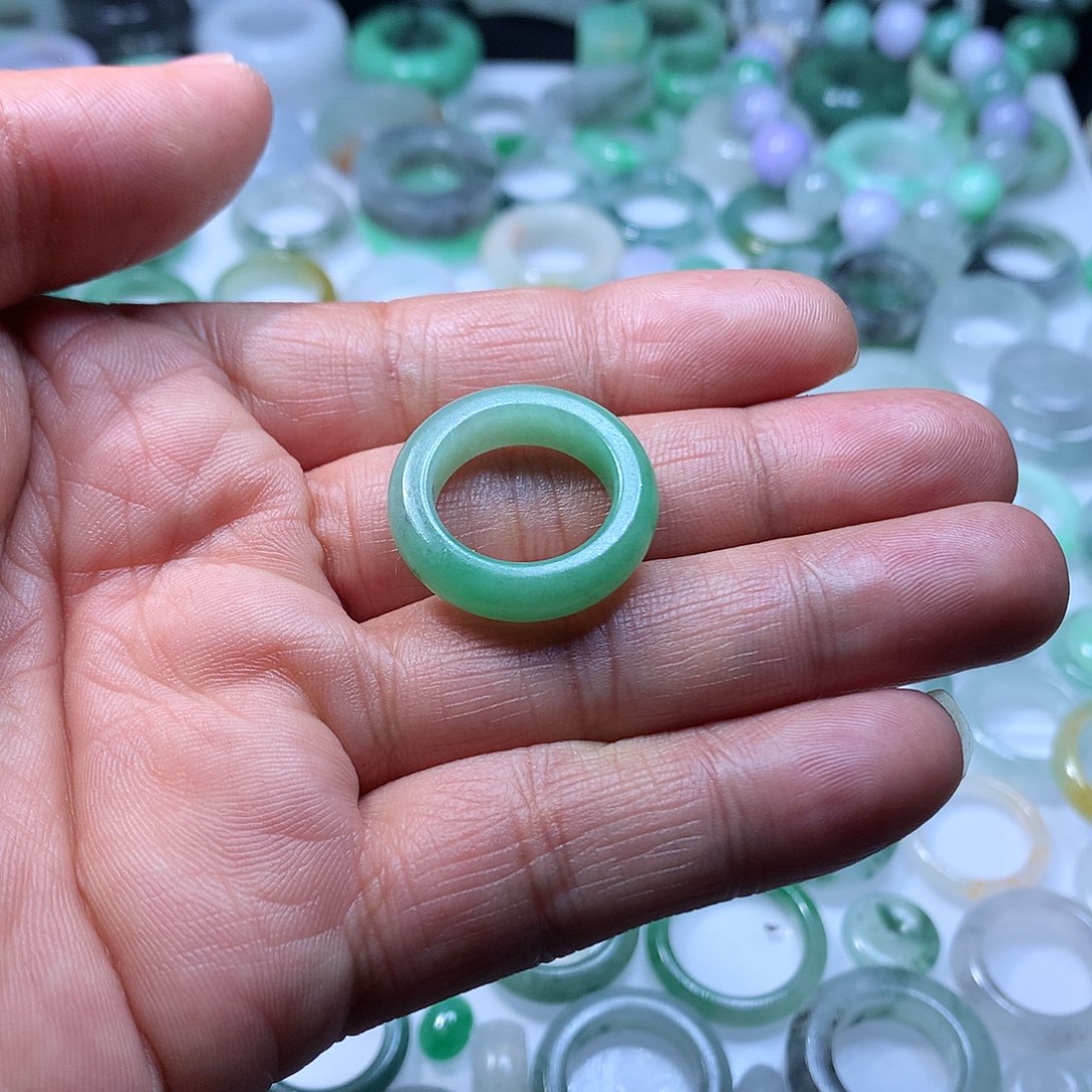 定制翡翠未镶嵌不****?