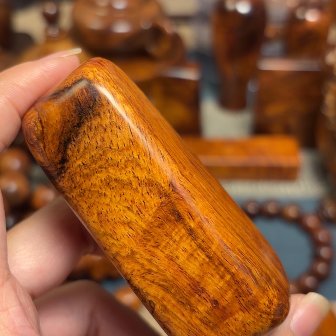 黄花梨/降香黄檀把件