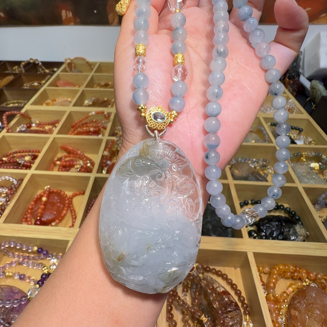 水晶未镶嵌颈饰九尾狐