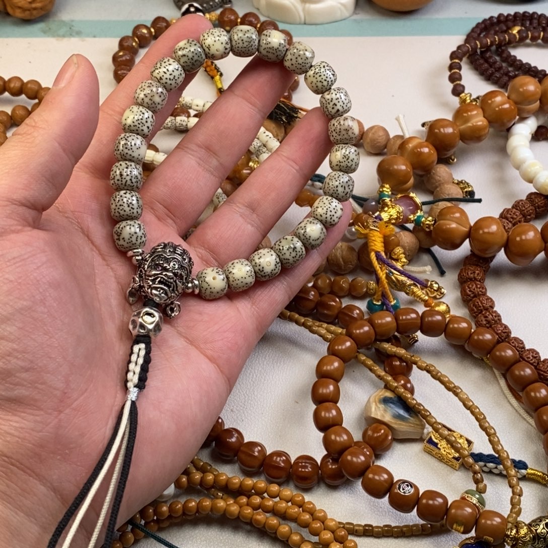 星月菩提吊坠。。。。。。。。。