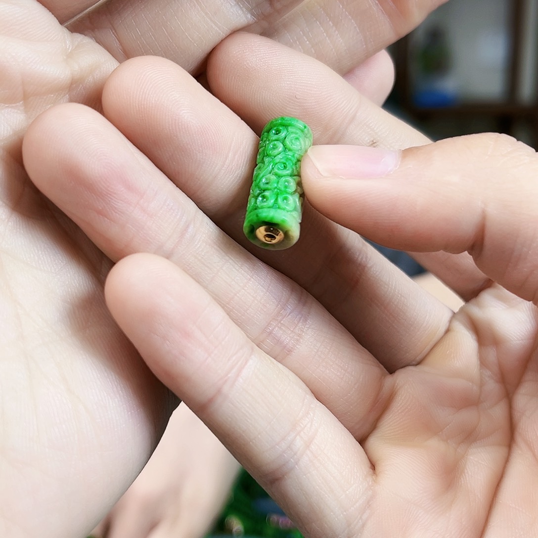 翡翠颈饰18K金镶嵌吊坠