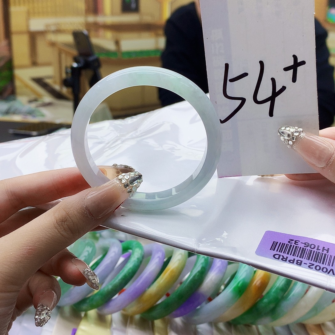 翡翠未镶嵌手镯ui