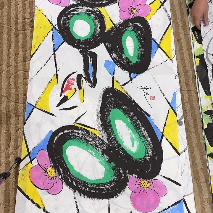 国画一***样花鸟的翅膀是白色和白色