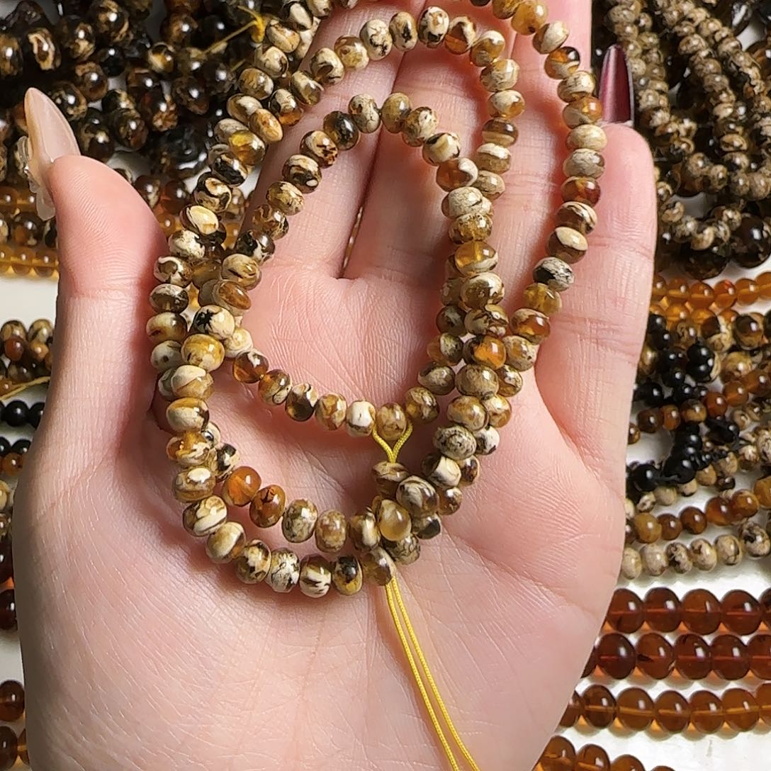 琥珀耳饰未镶嵌水****子抚顺琥珀