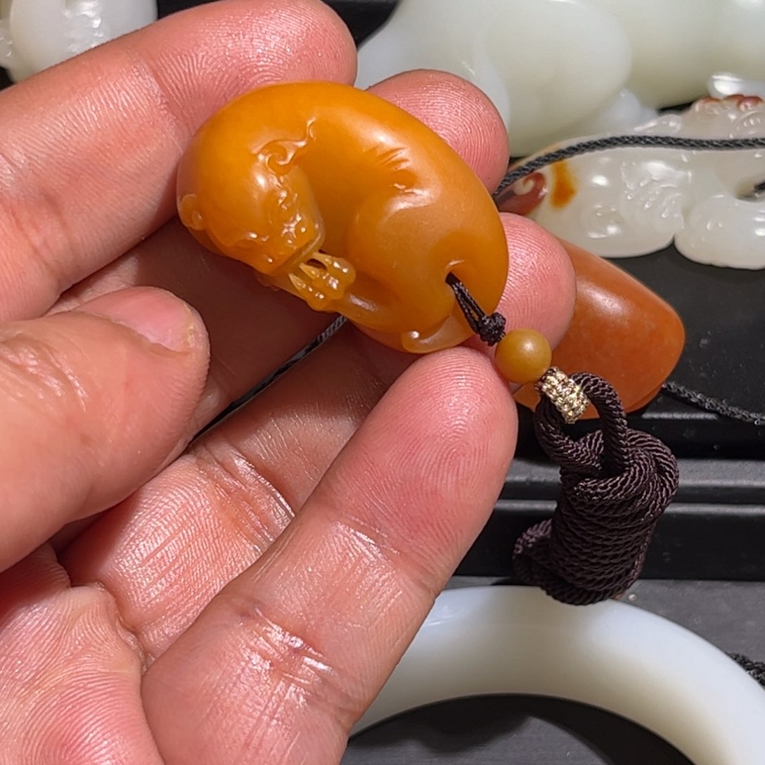 和田玉挂件未镶嵌变****林