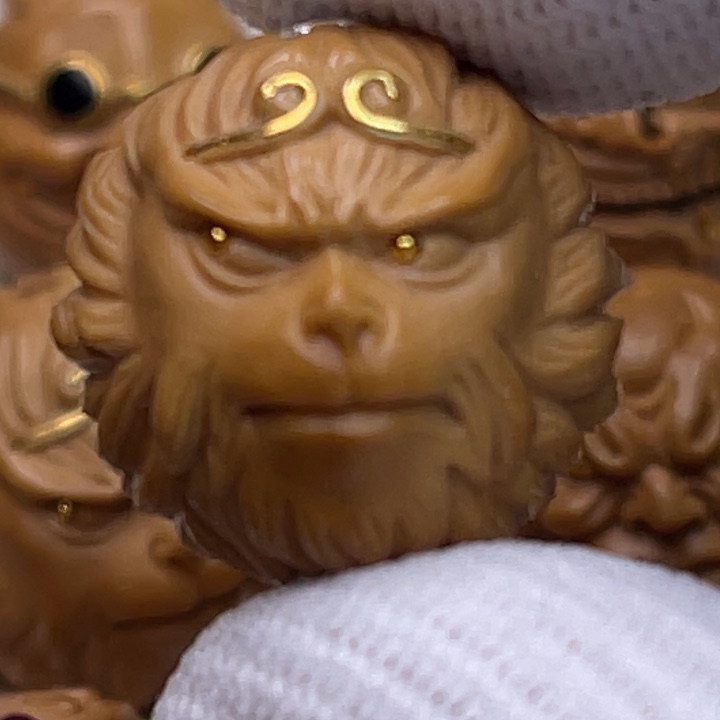 猴头核桃吊坠大圣镶嵌银空道