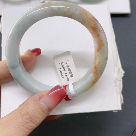 翡翠手镯未镶嵌A货