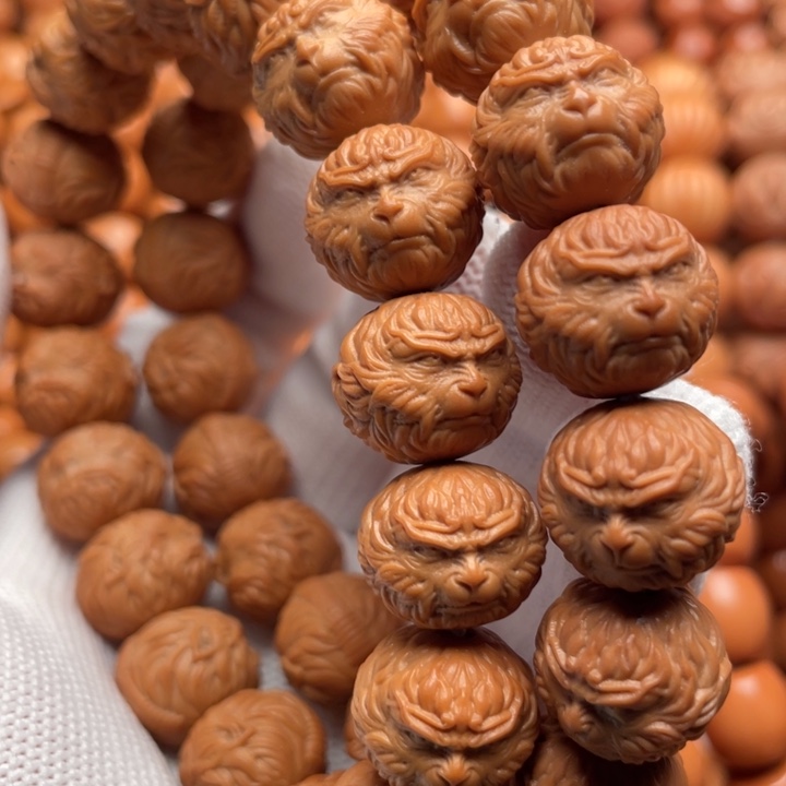 猴头核桃吊坠平**人斗战胜佛