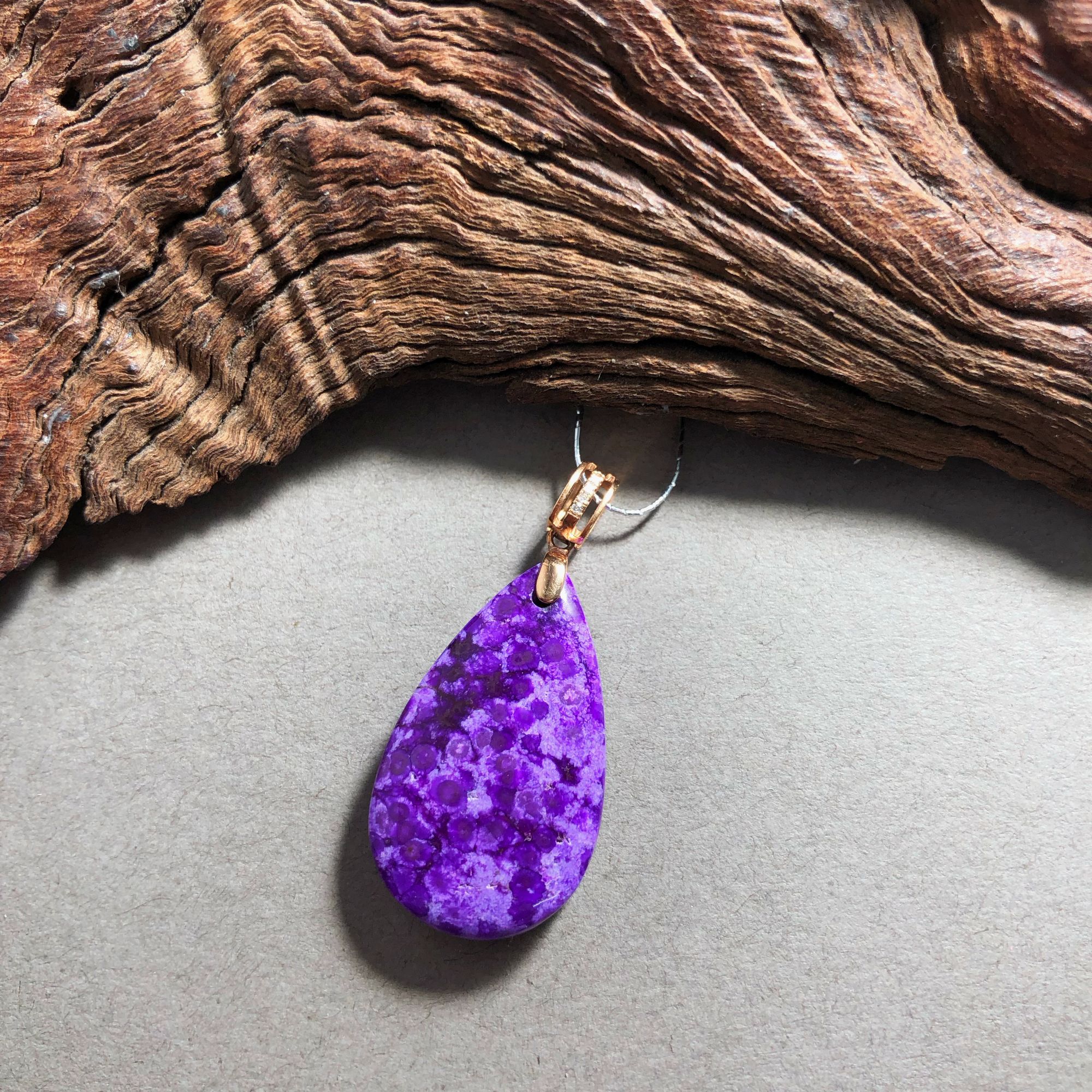 【圣芭黎】天然舒俱来吊坠水滴樱花紫18K-D1522多样性发一