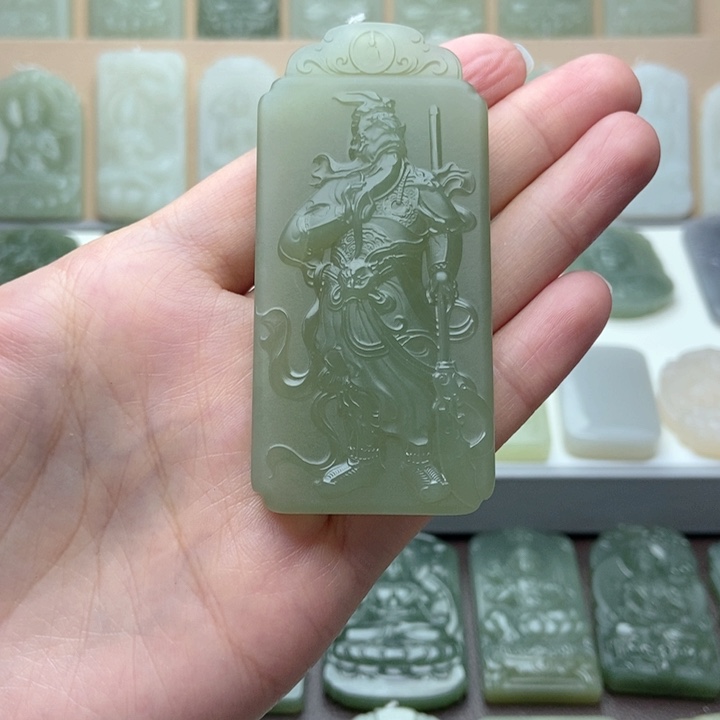 和田玉颈饰未镶嵌H****?