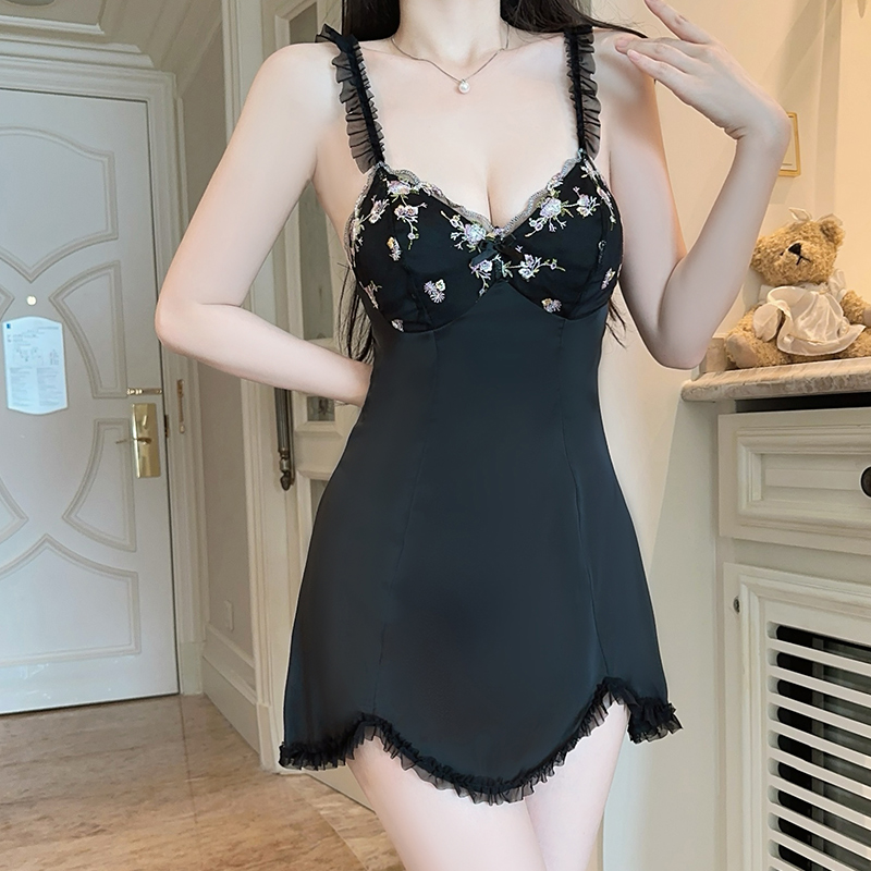 【灵犀】纯欲丝滑缎面女睡衣深V聚拢加胸垫性感露背睡裙外袍套装