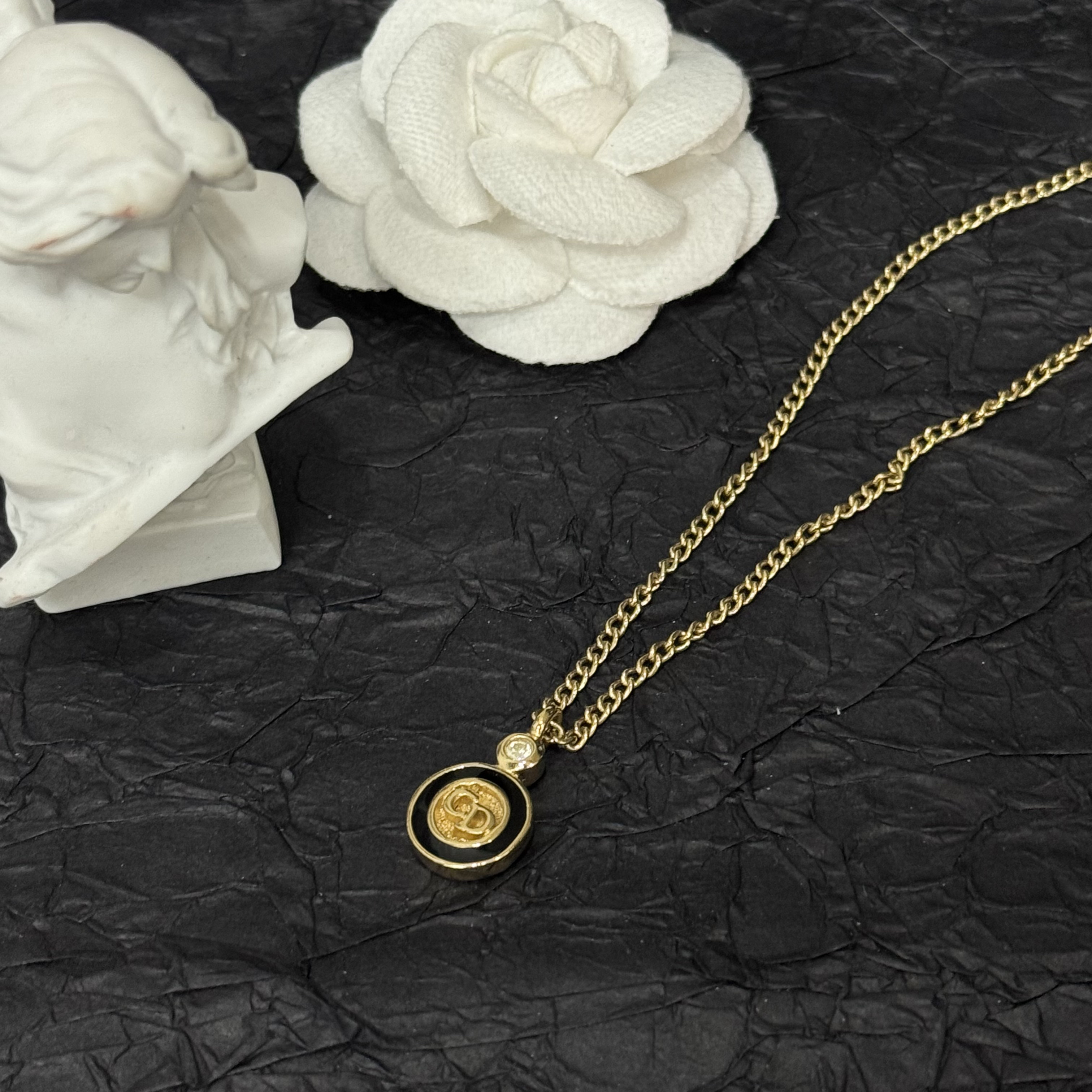 95新 DIOR/迪奥 迪奥黑框纽扣项链