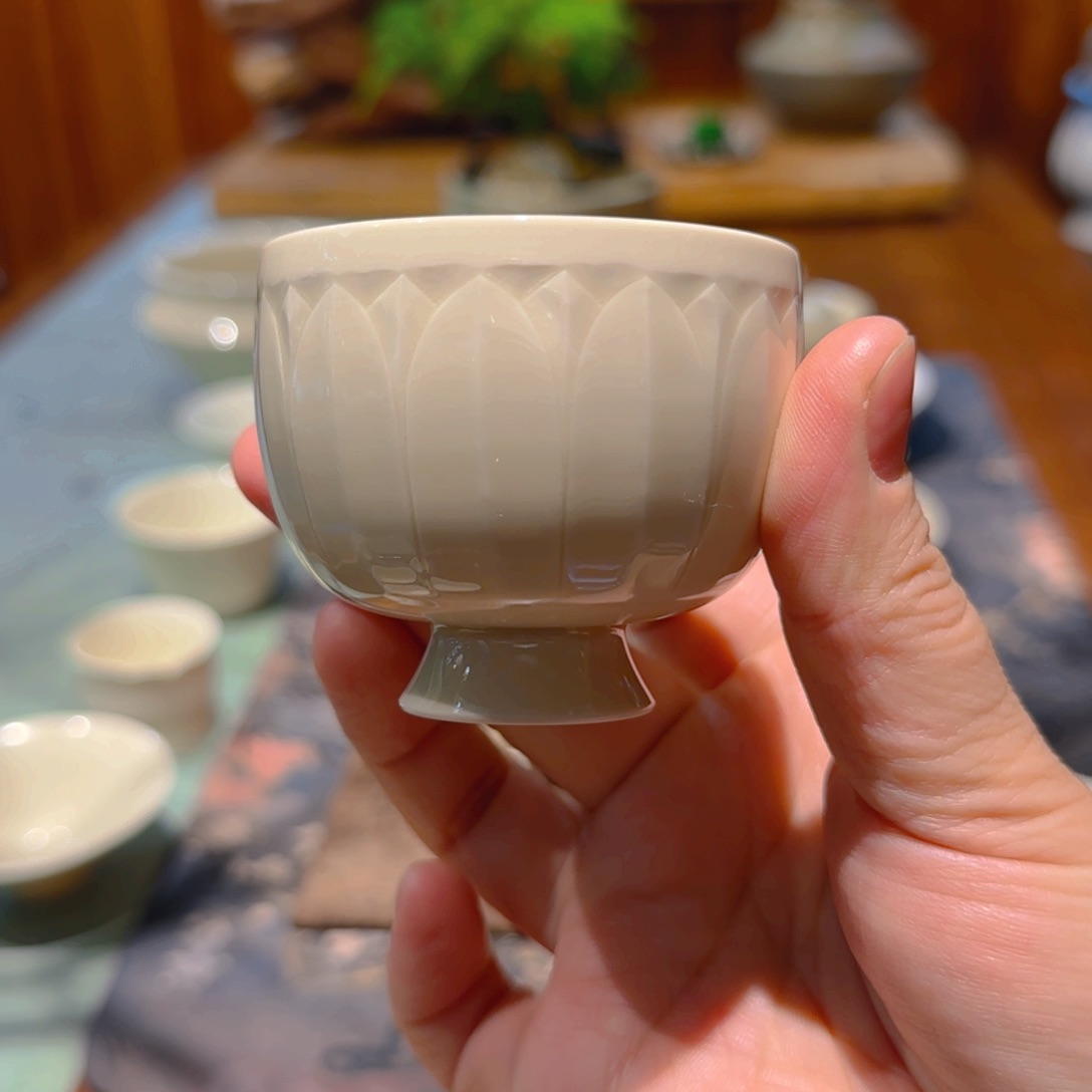 微澜定瓷 微瑕莲瓣高足杯