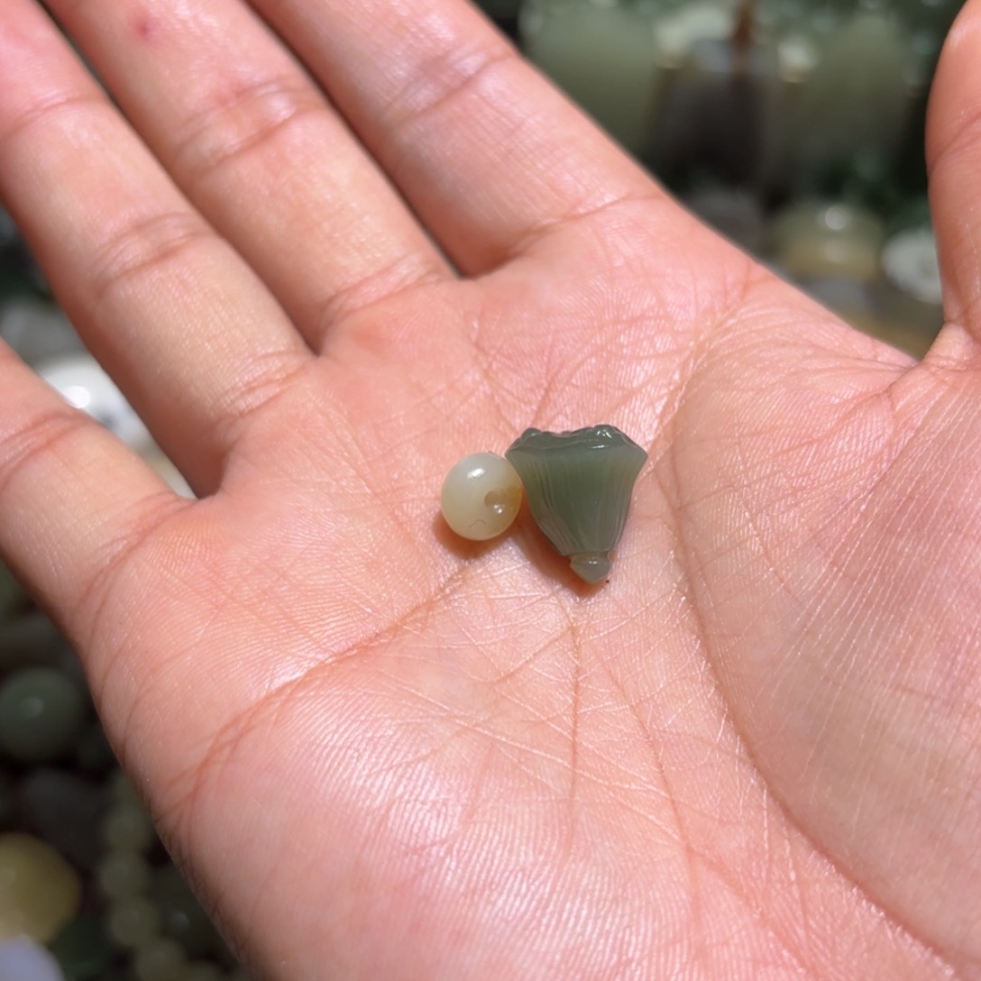 和田玉珠宝半成品未镶嵌青*