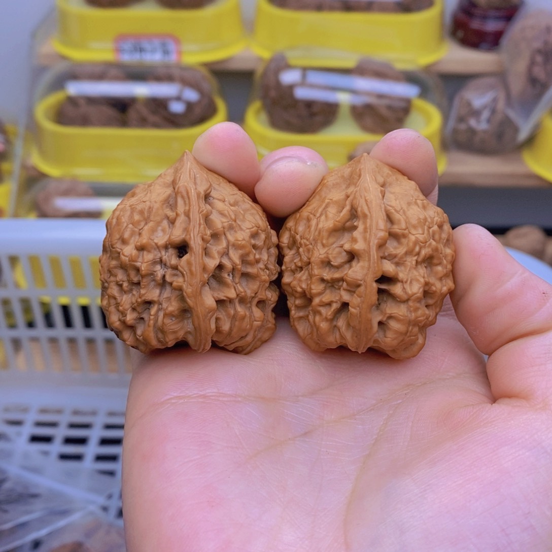 吊坠文玩核桃N****B