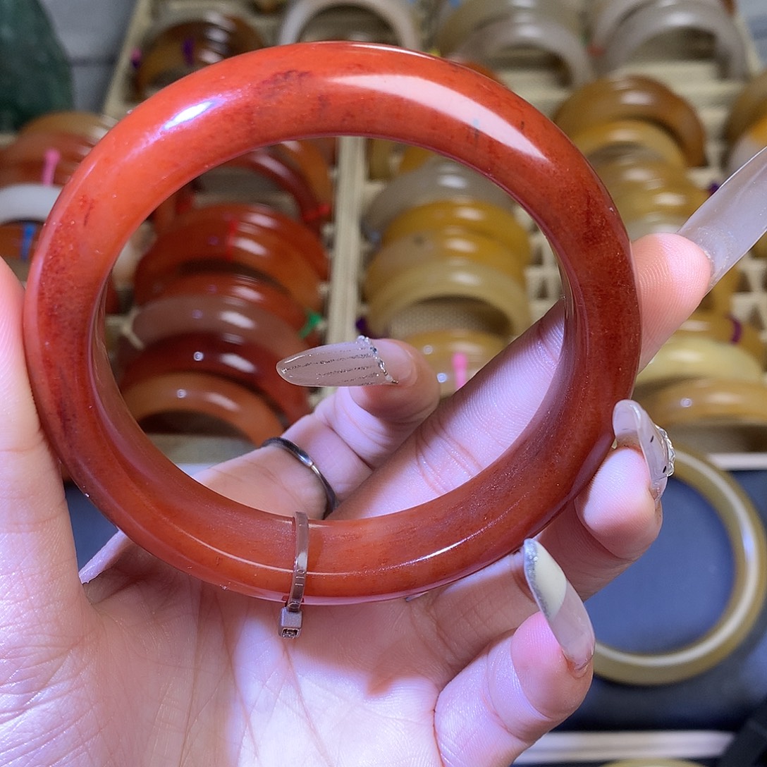 石英质玉未镶嵌手镯