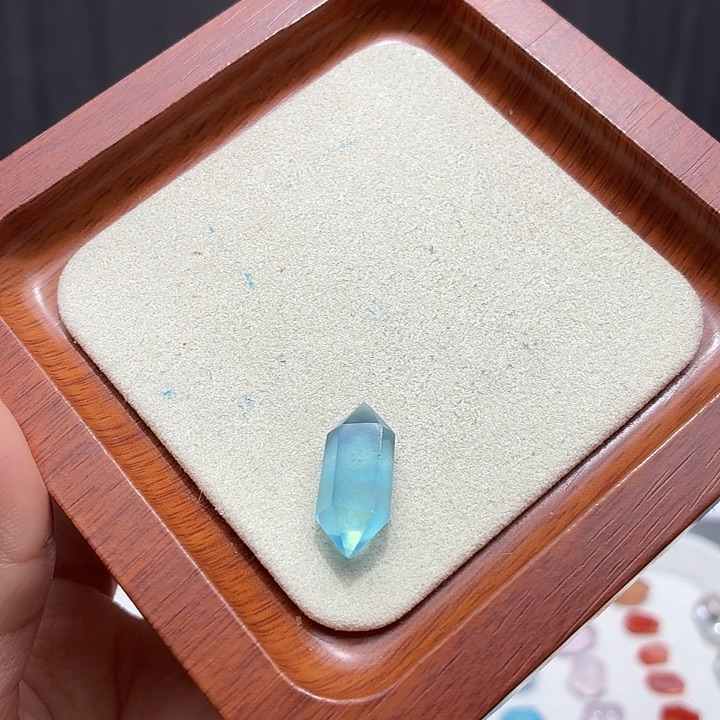 未镶嵌珠宝半成品水晶海蓝宝双尖打孔定制不退换