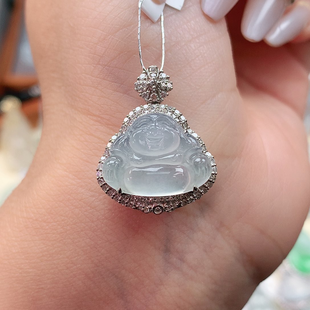 颈饰18K金镶嵌翡翠佛公